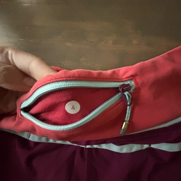 Rare plum and coral LuluLemon SPEEDUPS. Size 4. Gently worn - Picture 4 of 5